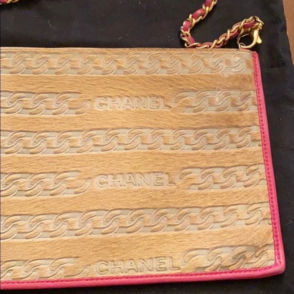 HP 🎉 Chanel tan & pink cowhide & leather bag